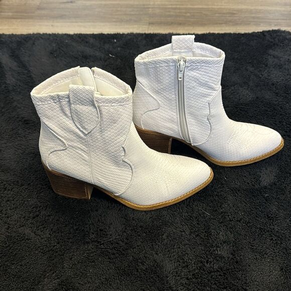 Dirty Laundry Womens Unite White Western Ankle Boots. Snake Mid Heel - Picture 4 of 11